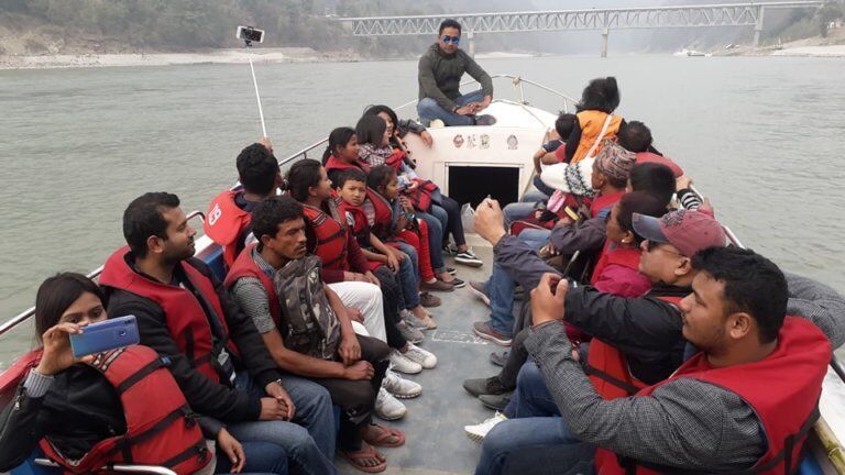 Read more about the article सुरक्षाको माग राख्दै सप्तकोशीका पानी जहाज थन्किए