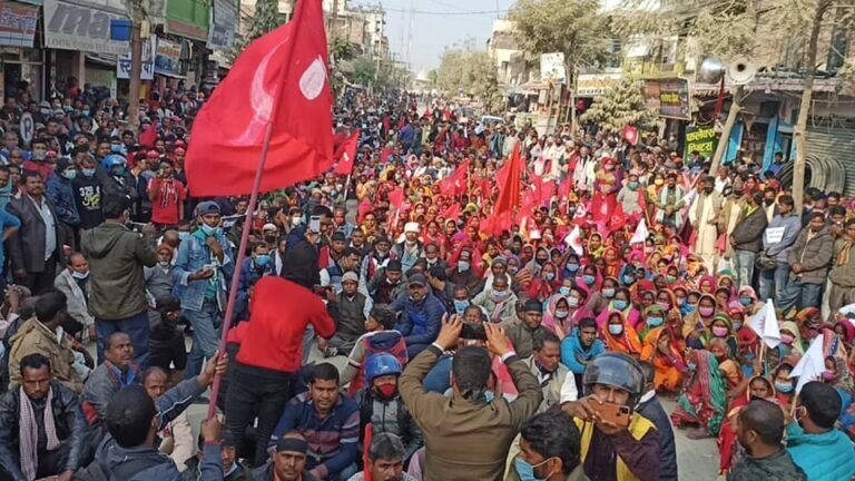 Read more about the article सप्तरीमा ओली बिरुद्ध प्रचण्ड नेपाल समूहको प्रदर्शन