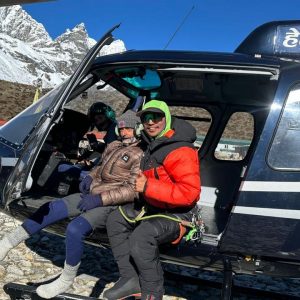 मकालु आधार शिविरवाट स्पेनिस नागरिको हेलिकप्टरमार्फत उद्दार