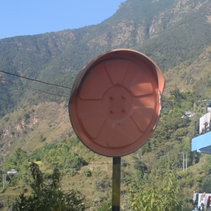 गुल्मीमा ४ लाखका सडक सिसा हराए