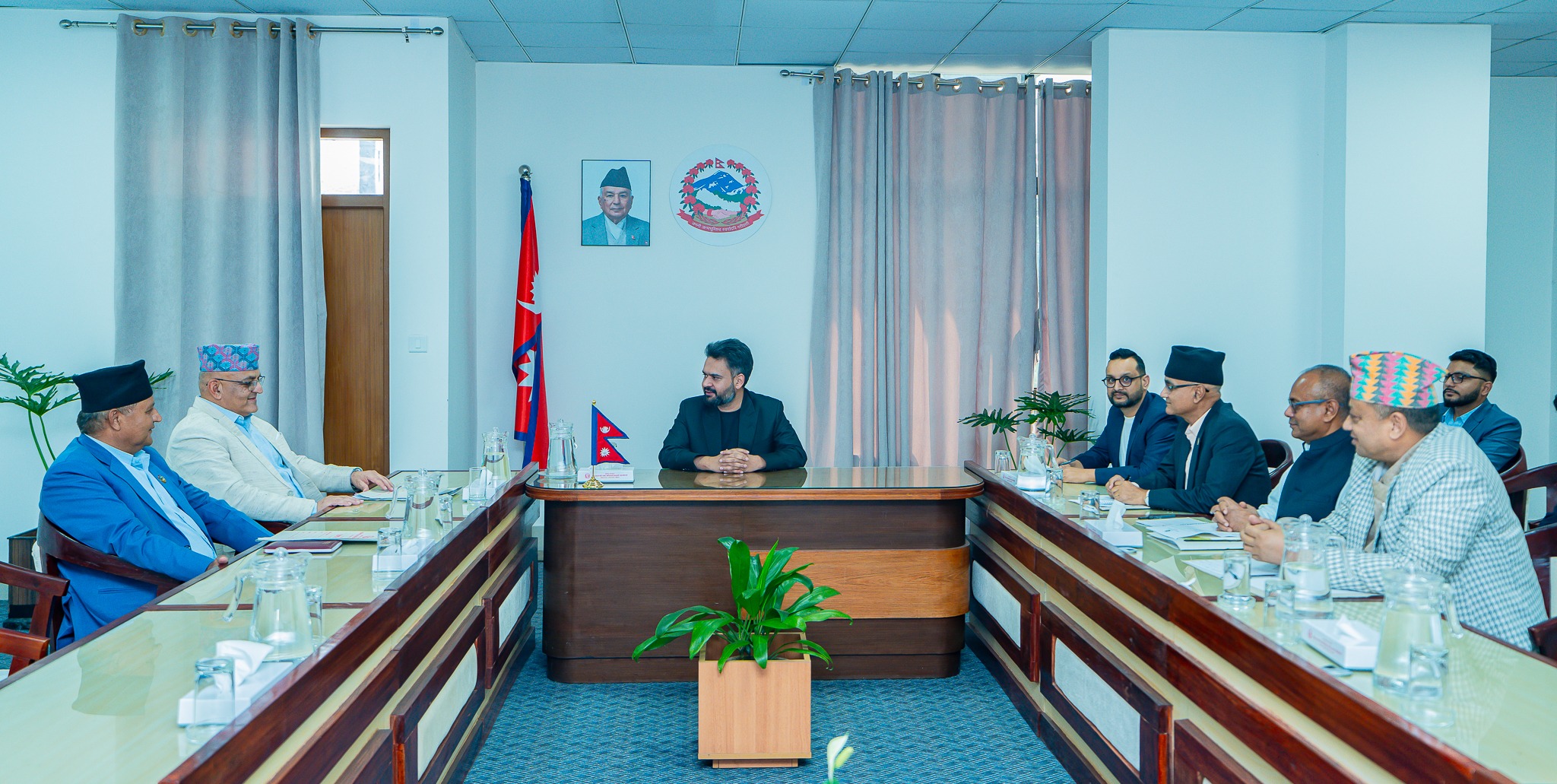 प्रधानमन्त्रीले गरे प्रदेशका मुख्यमन्त्रीहरूसँग छलफल