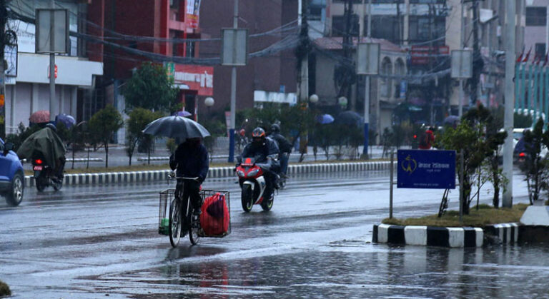 काठमाडौंमा हावाहुरीसहित वर्षा