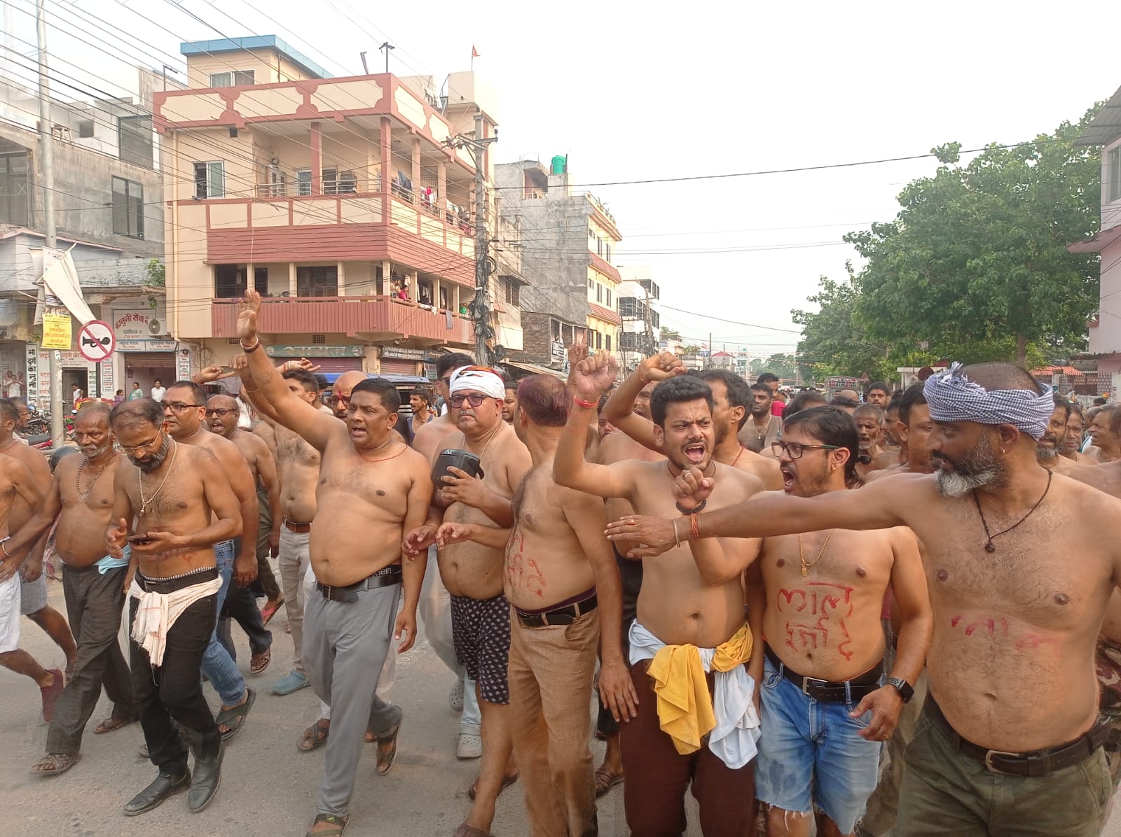 प्रहरीले ताल्चा फुटाएपछि राजविराज तनावग्रस्त