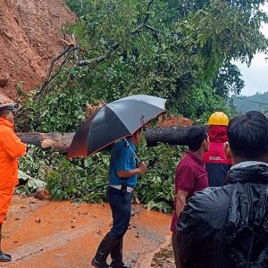 देशका विभिन्न मुख्य राजमार्गहरूमा अवरोध (सूचनासहित)