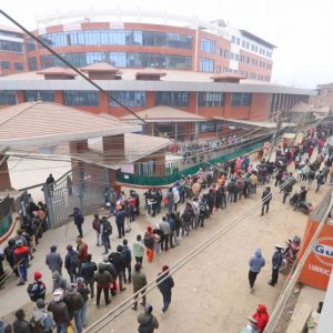 ट्राफिकले मोटरसाइकलमा ह्विल लक लगाइदिएपछि राहदानी विभाग अगाडि आत्मदाह प्रयास