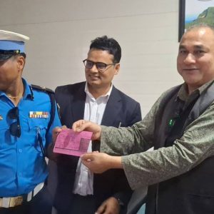 बिना हेलमेट बुलेट चलाएका मुख्यमन्त्री कमलबहादुर शाहलाई ५०० रुपैयाँ जरिवाना