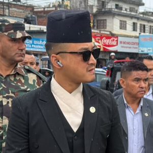 च्यासलस्थित एमाले कार्यालय क्षेत्र पुगे गृहमन्त्री गुरुङ